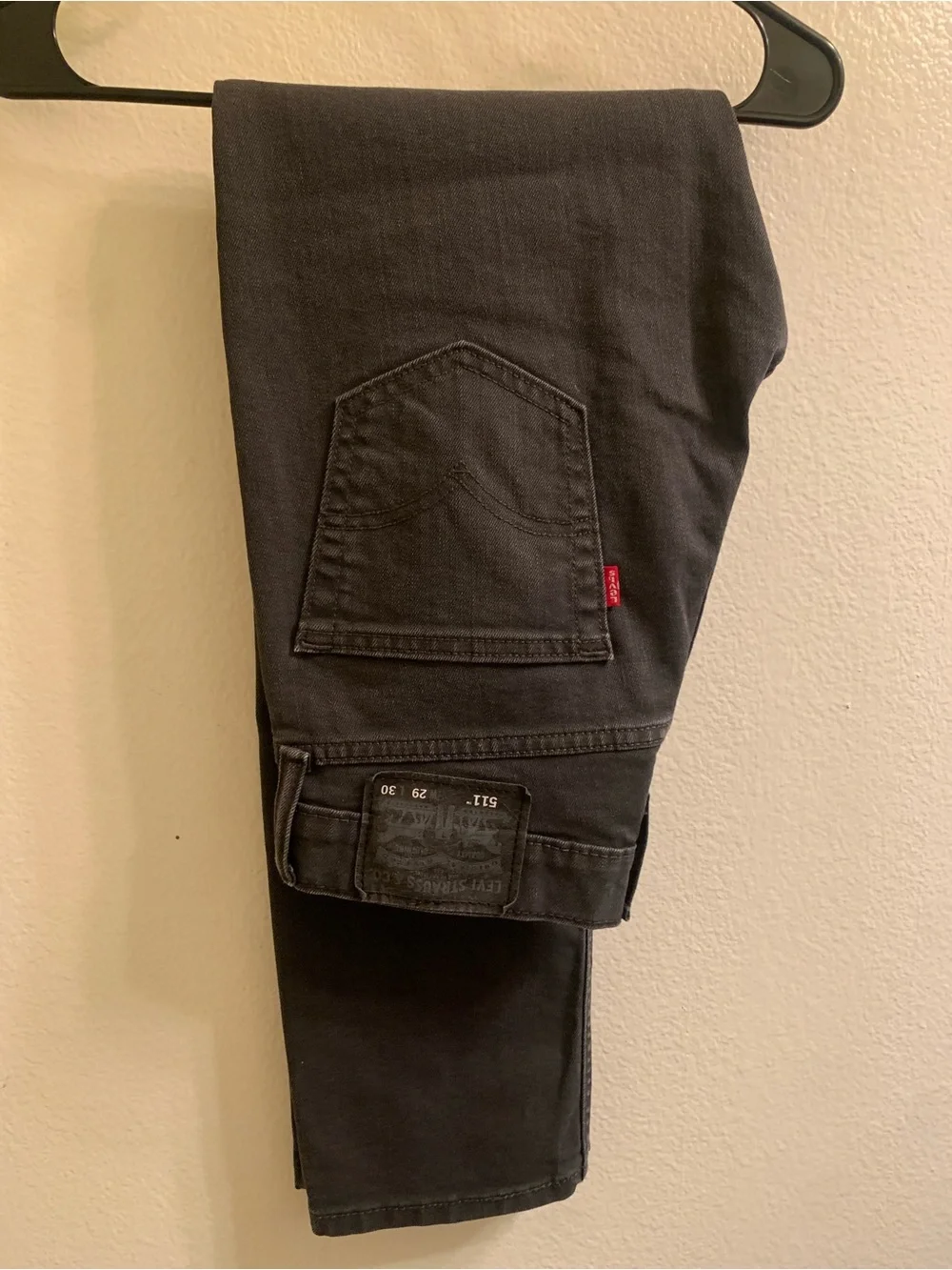 Levis slim straight